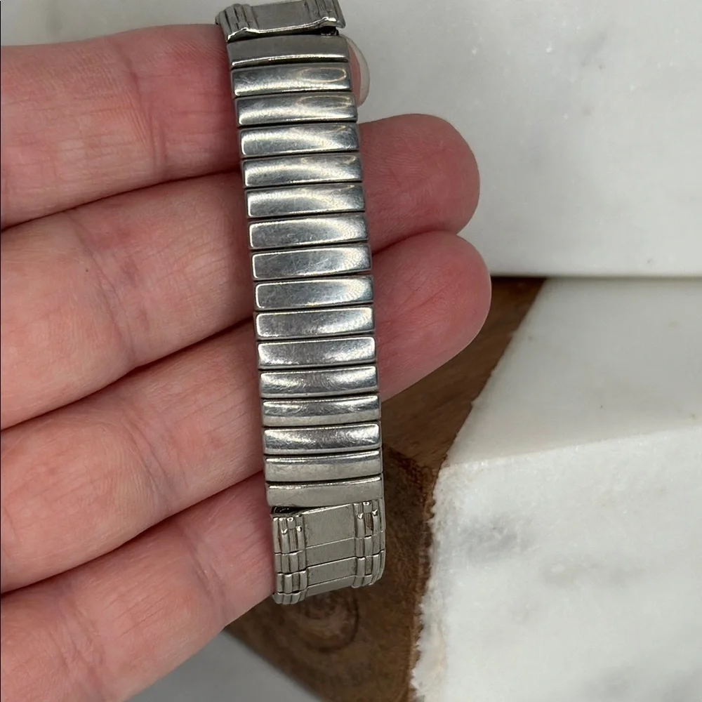 Vintage Timex Silver Watch with Cream Dial lot W4